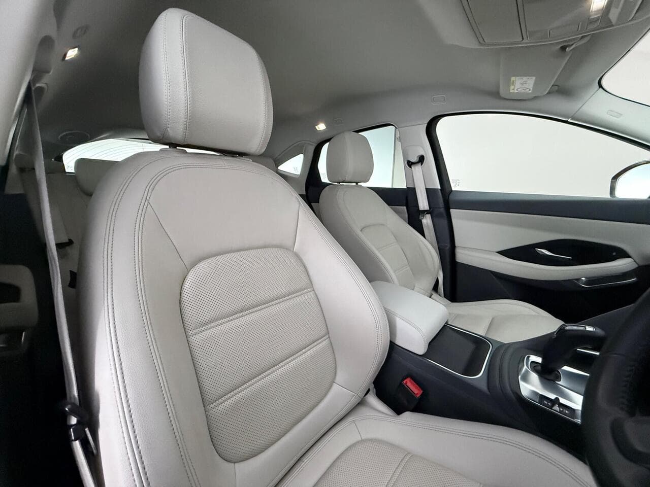 Jaguar E-PACE thumbnail Seat Driver