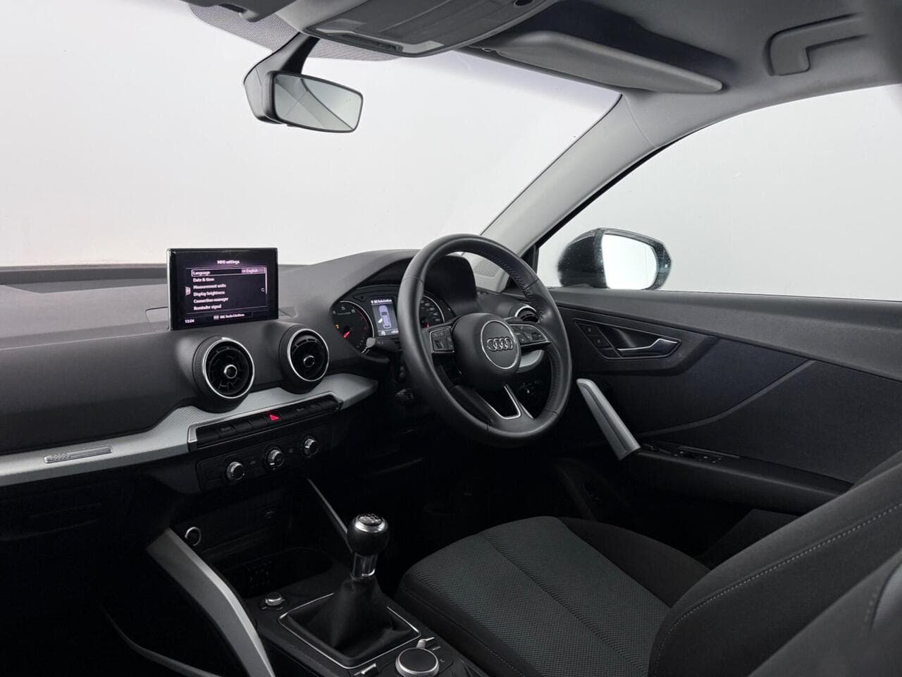 Audi Q2 thumbnail Interior Front