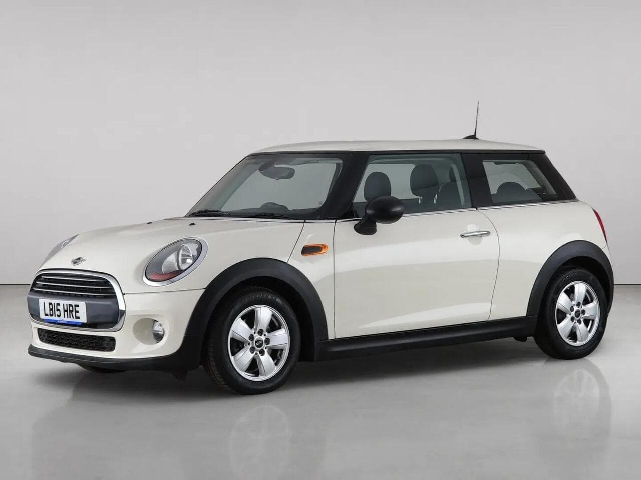 MINI Hatch thumbnail Front Left