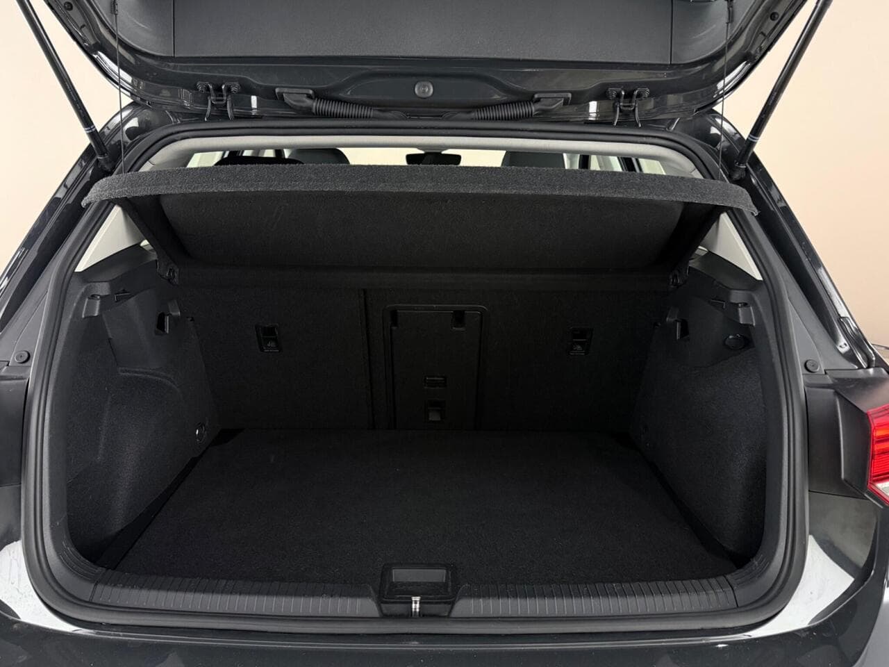 Volkswagen Golf thumbnail Boot