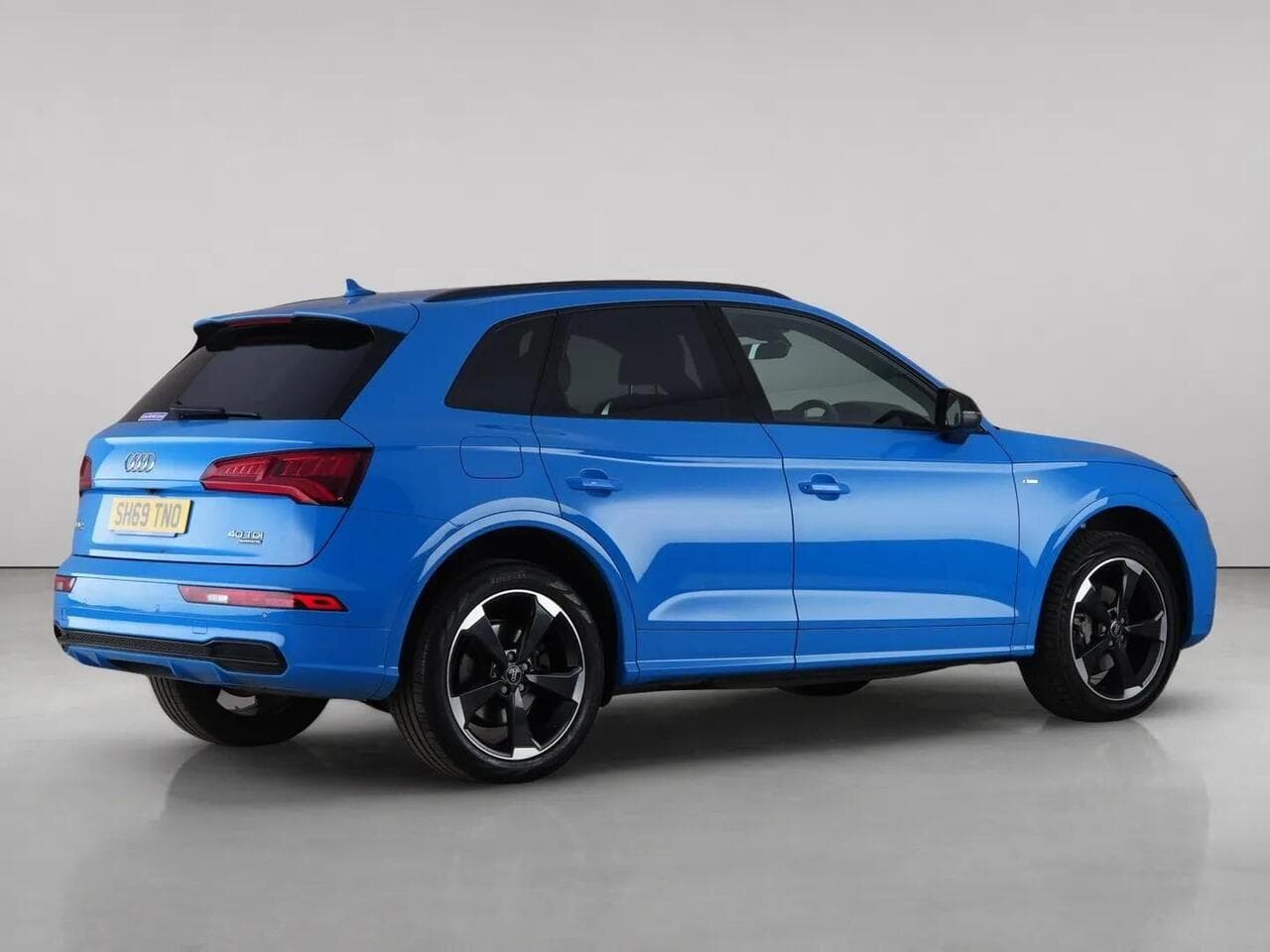 Audi Q5 thumbnail Rear Right