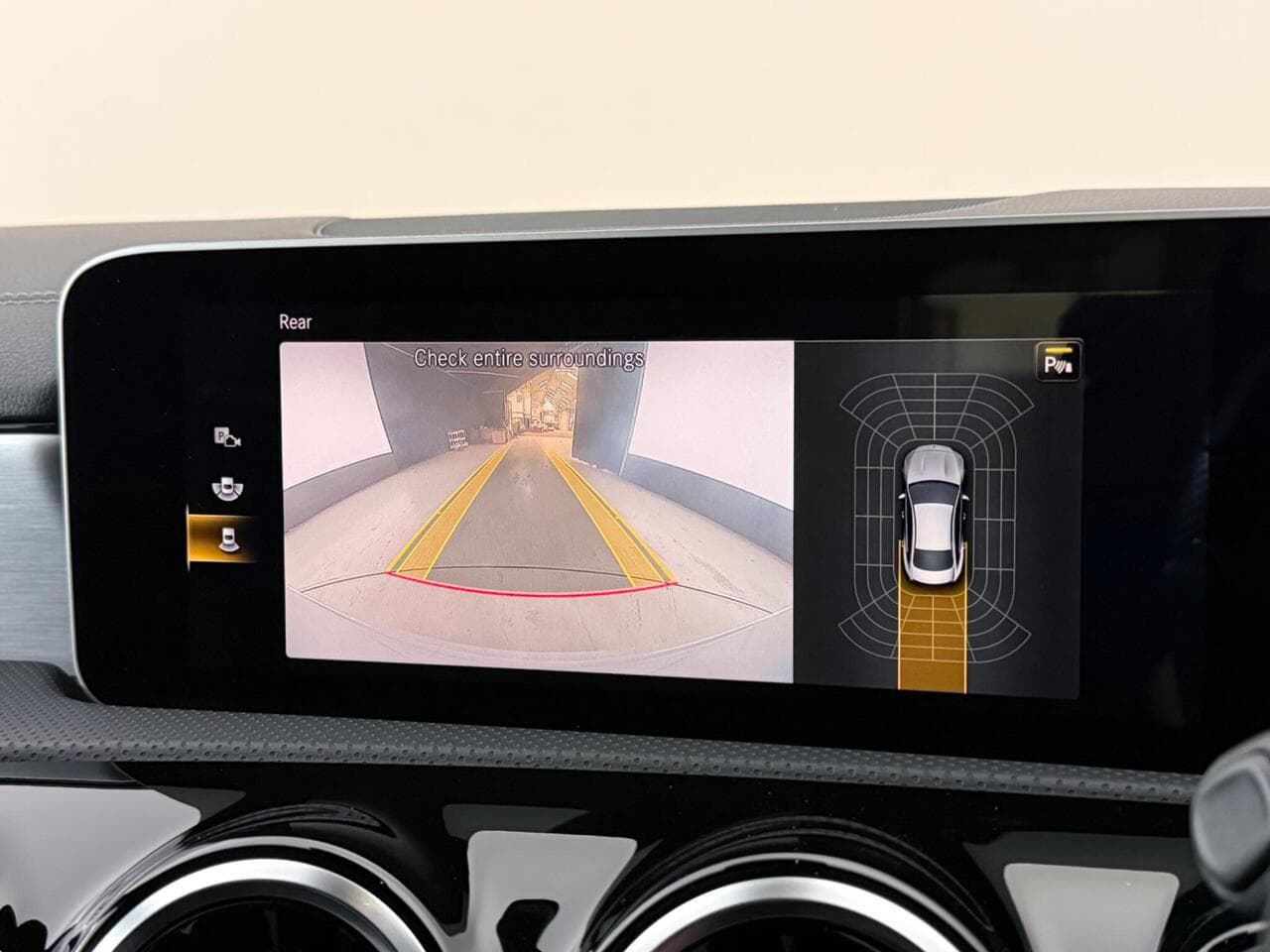 Mercedes-Benz CLA thumbnail Infotainment System