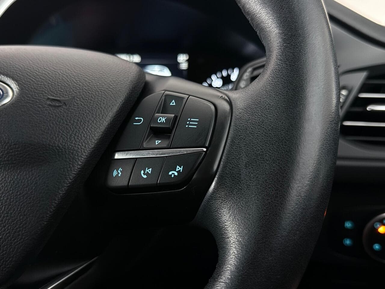 Ford Focus thumbnail Misc Controls