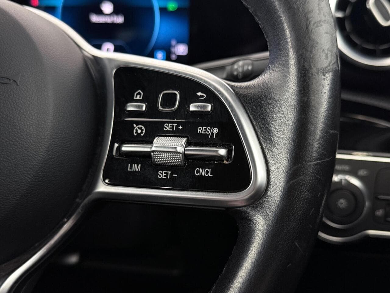 Mercedes-Benz A Class thumbnail Misc Controls