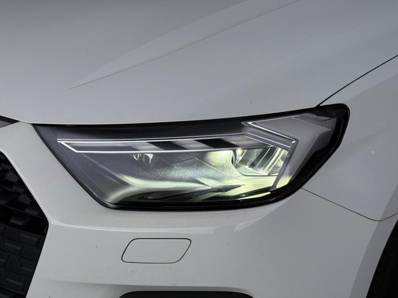 Audi A1 thumbnail Lights Front