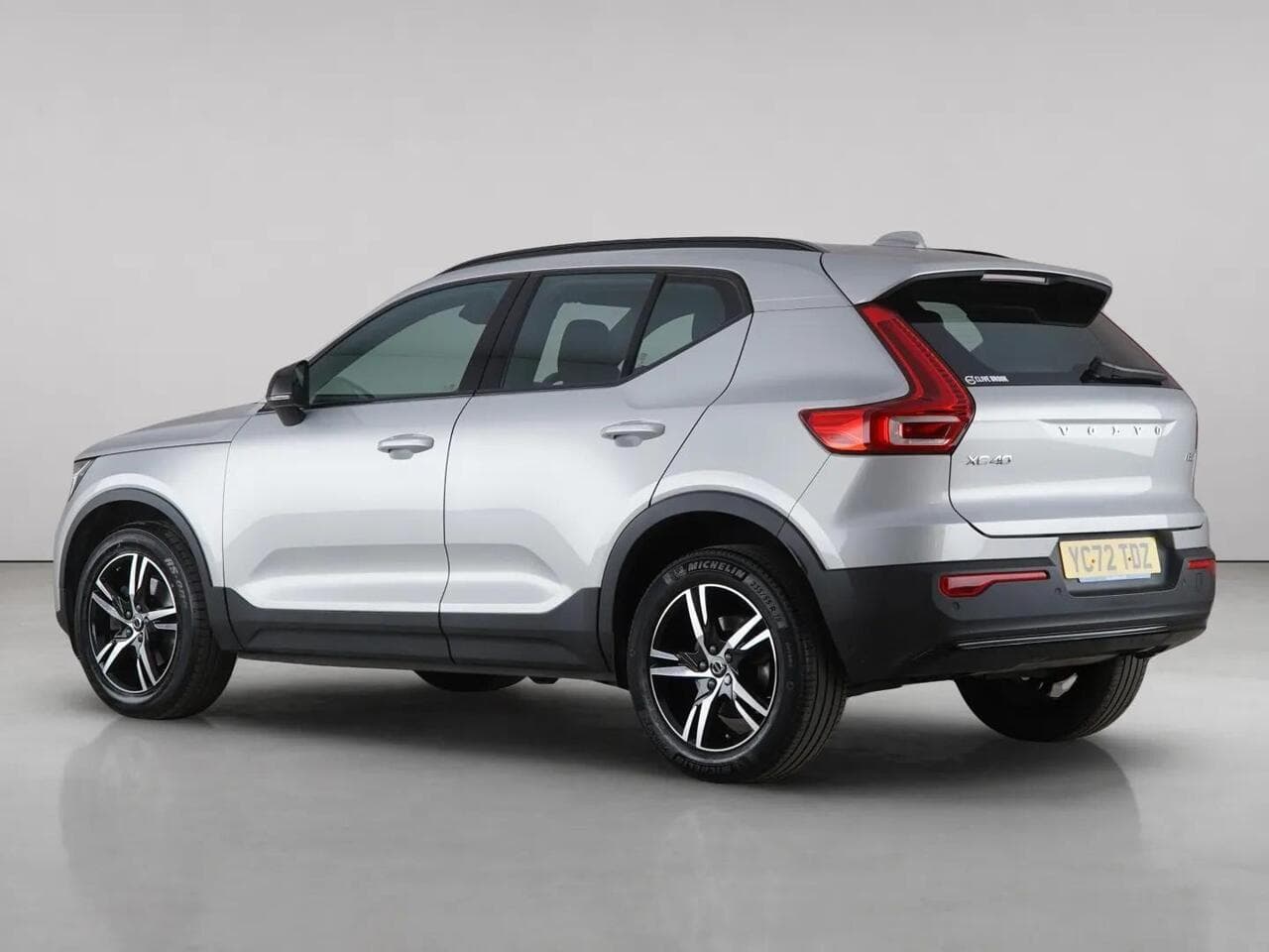 Volvo XC40 thumbnail Rear Left