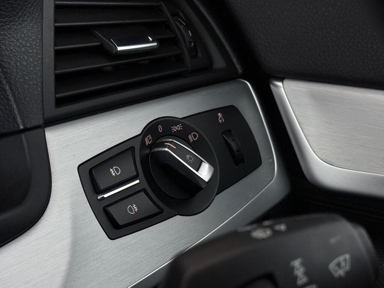 BMW 5 Series thumbnail Misc Controls
