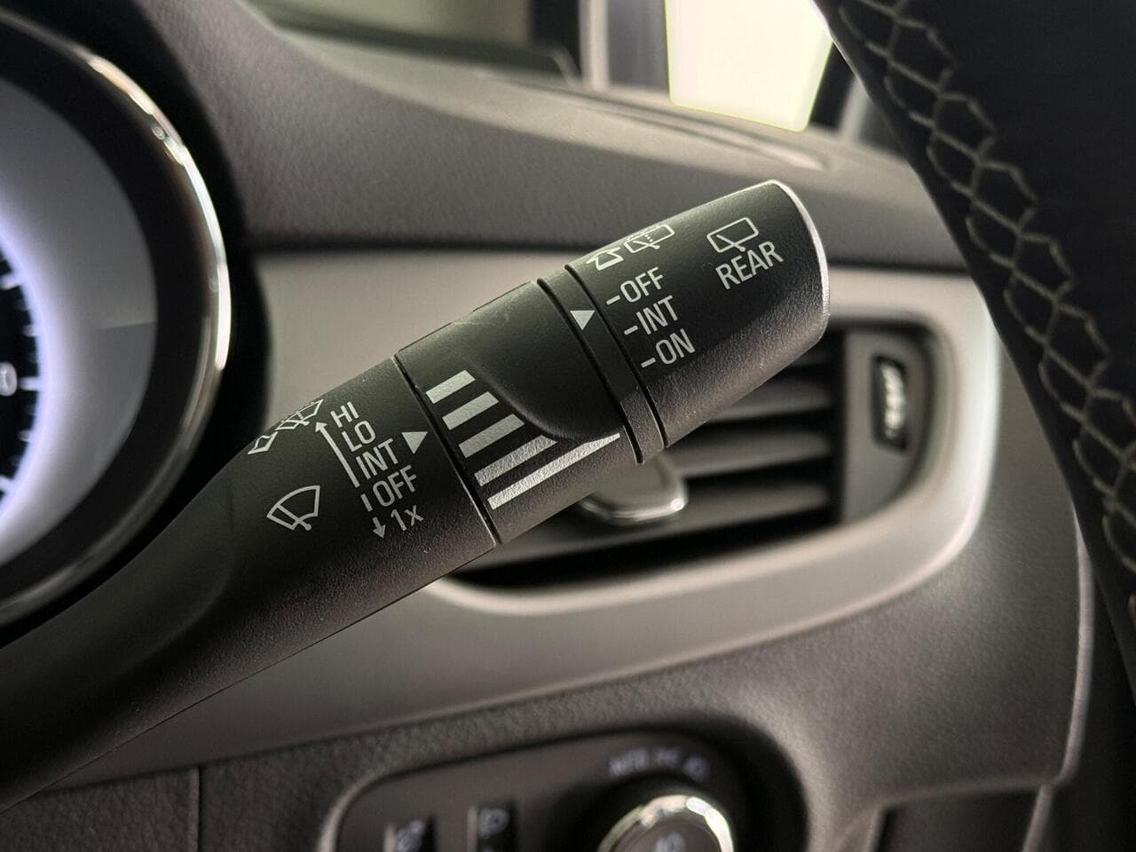 Vauxhall Astra thumbnail Misc Controls