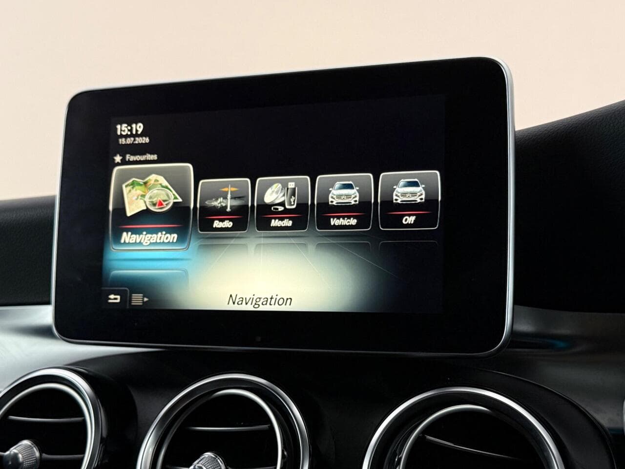 Mercedes-Benz GLC thumbnail Infotainment System