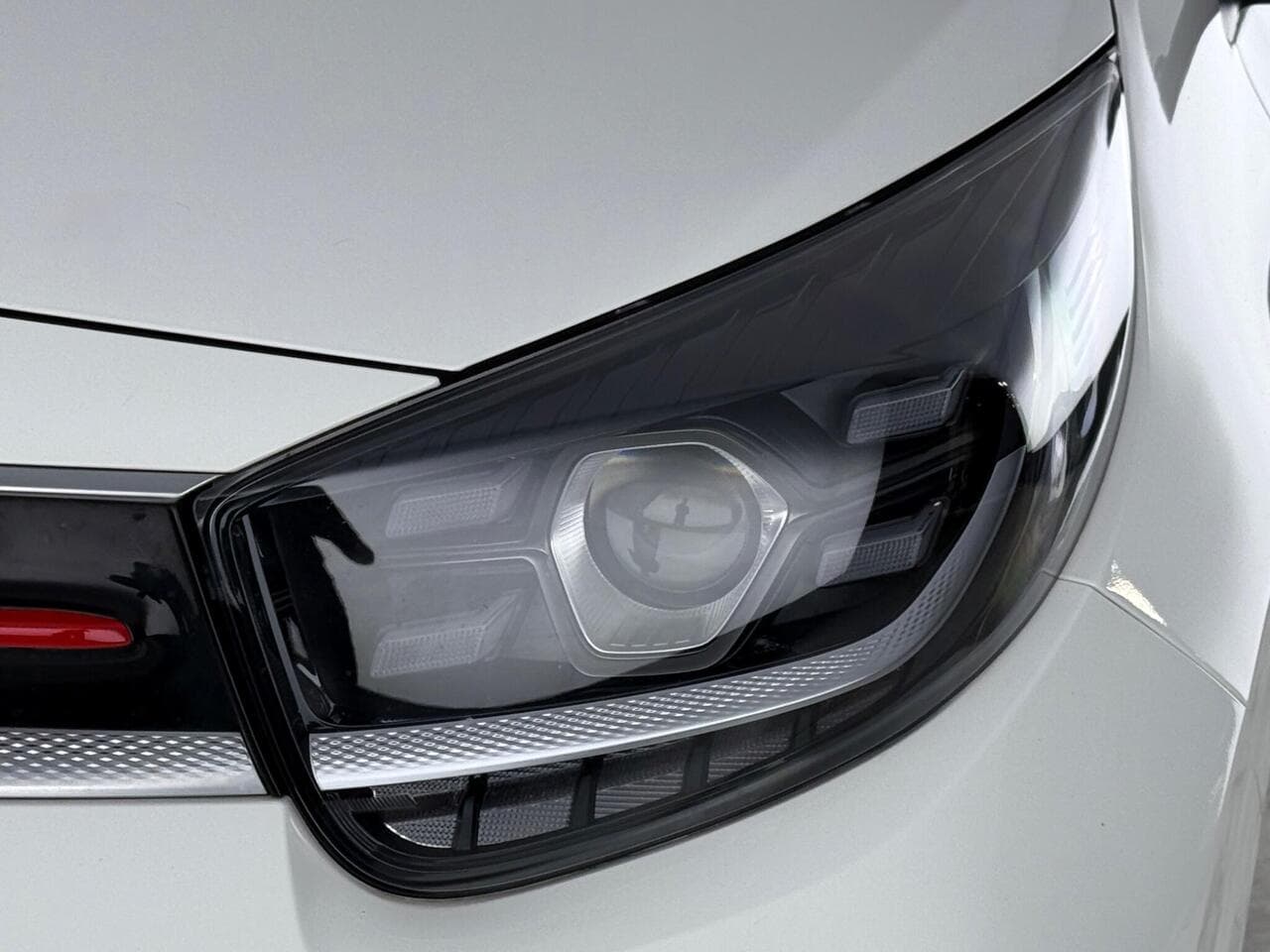 Kia Picanto thumbnail Lights Front