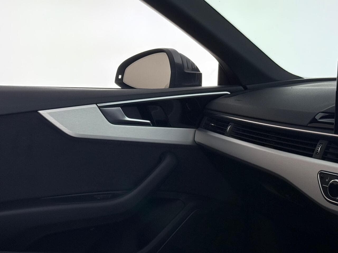 Audi A5 Cabriolet thumbnail Interior Front