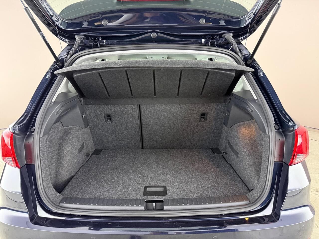 SEAT Arona thumbnail Boot