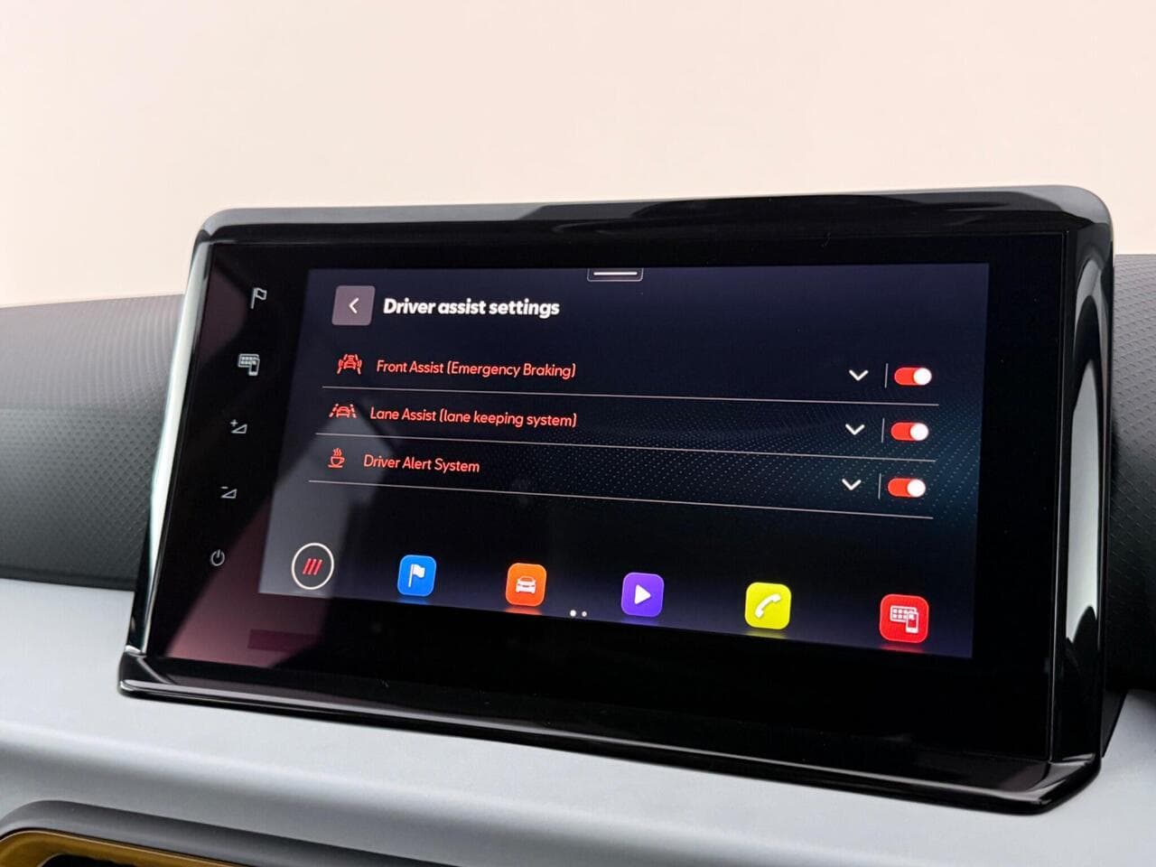 SEAT Arona thumbnail Infotainment System