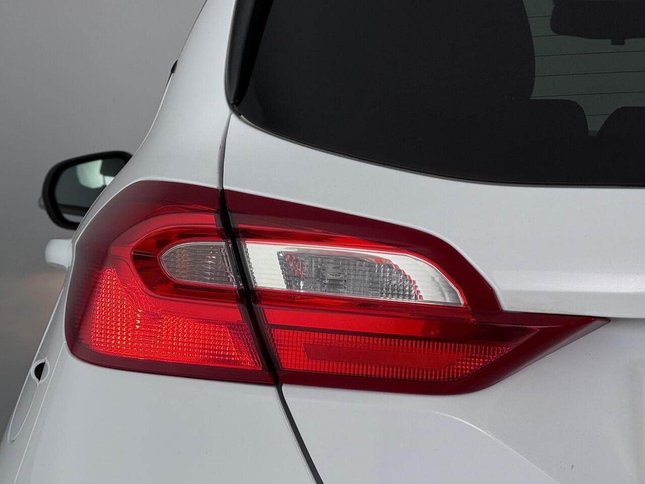 Ford Fiesta thumbnail Lights Rear