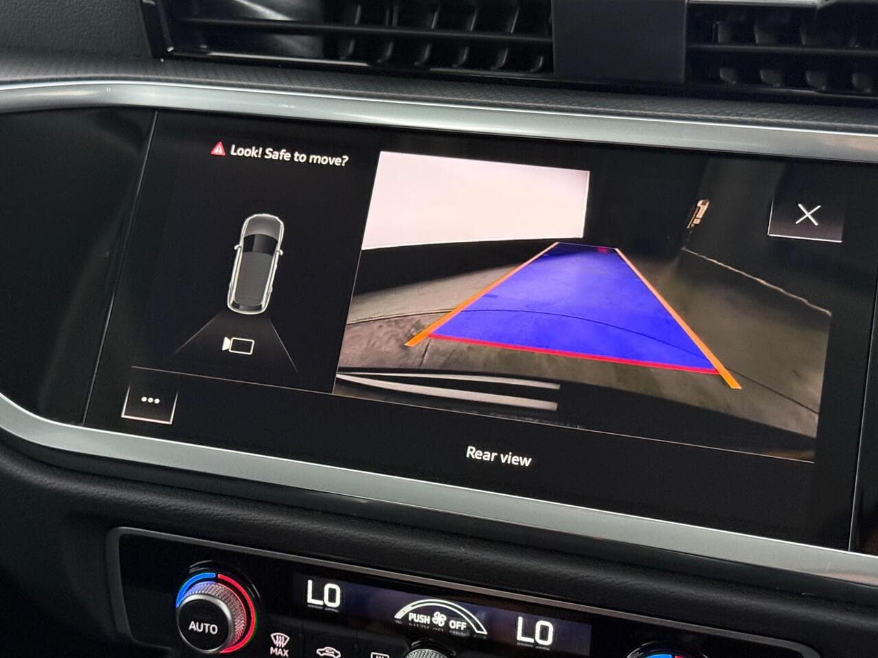 Audi Q3 thumbnail Infotainment System