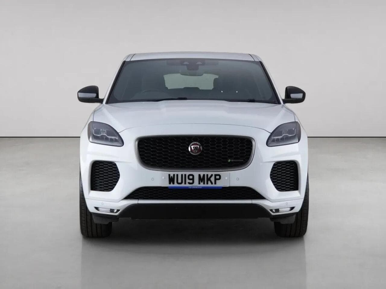Jaguar E-PACE thumbnail Front