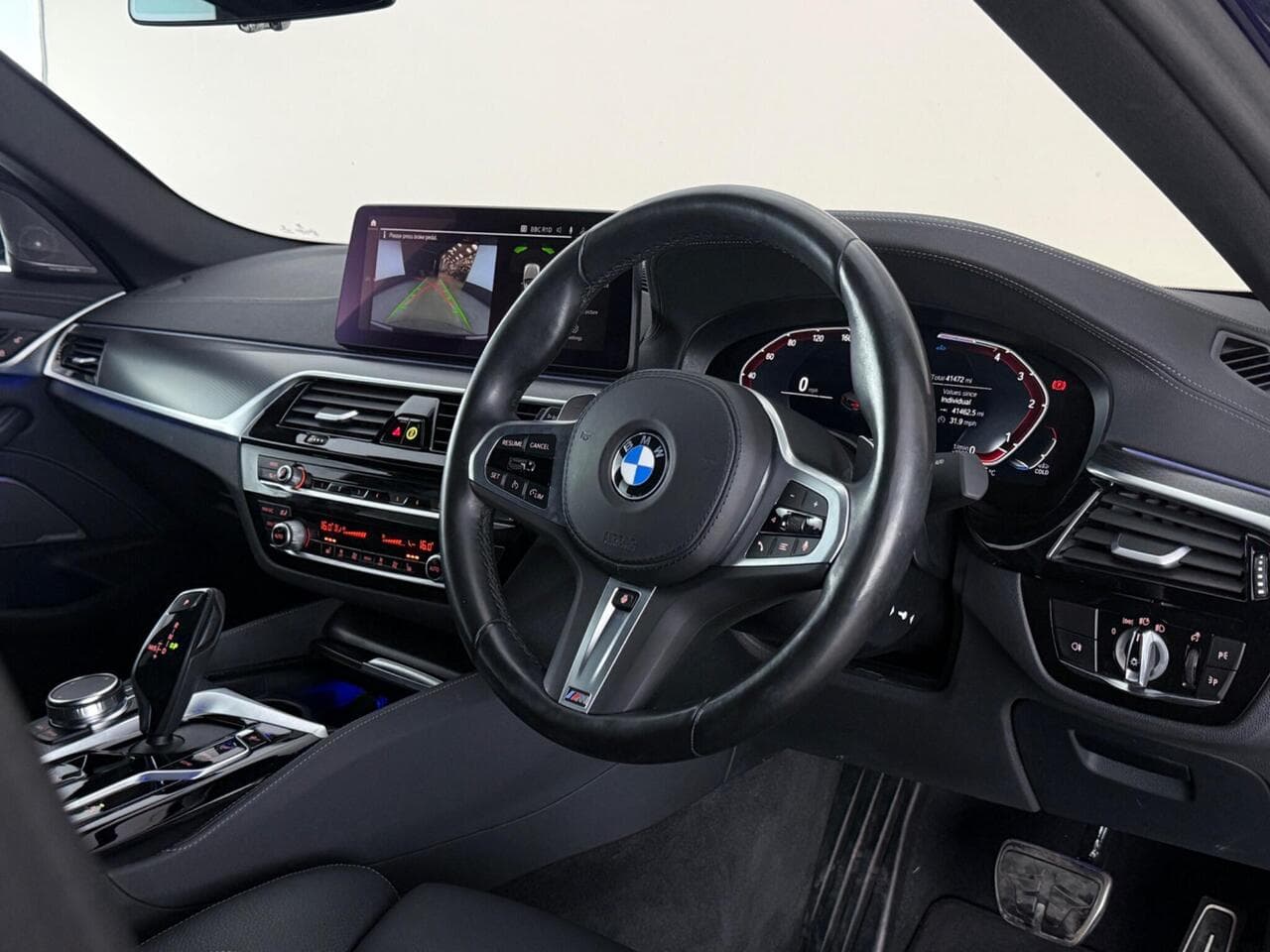 BMW 5 Series thumbnail Interior Front