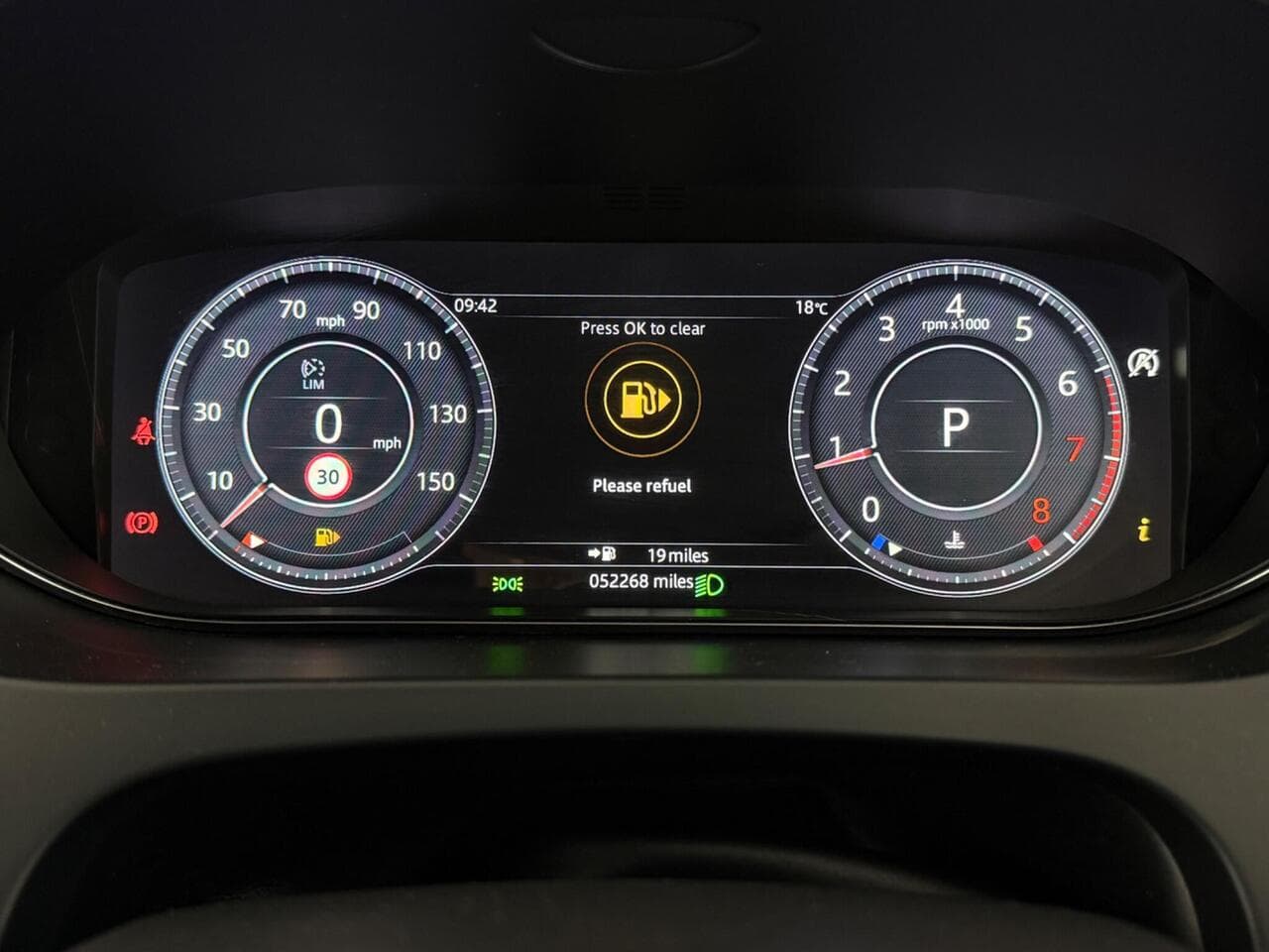 Jaguar E-PACE thumbnail Driver Instruments