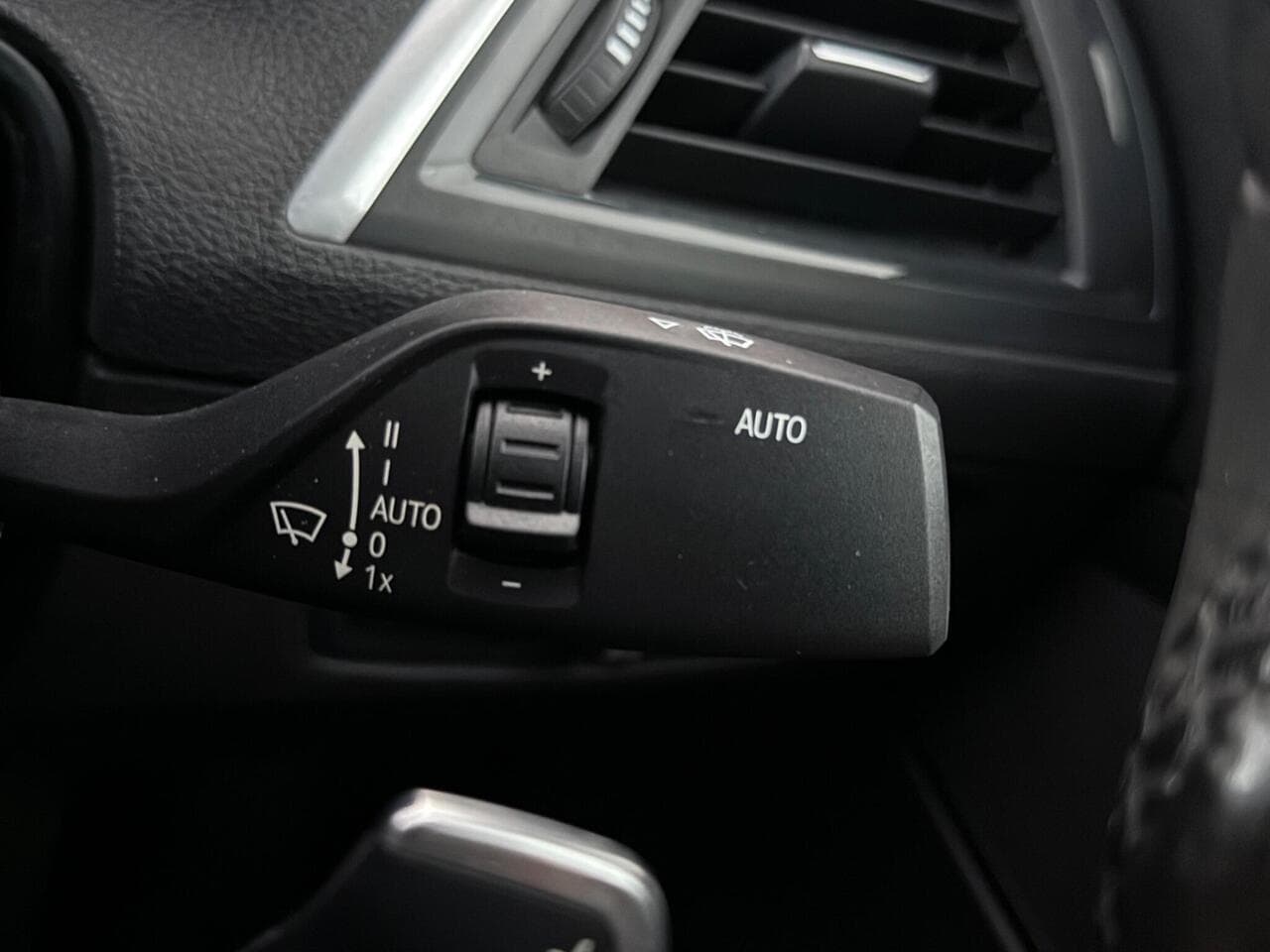 BMW 2 Series thumbnail Misc Controls