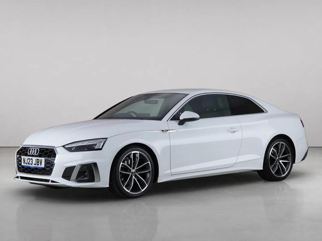 Audi A5 thumbnail Front Left