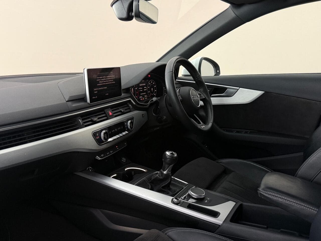Audi A4 Avant thumbnail Interior Front