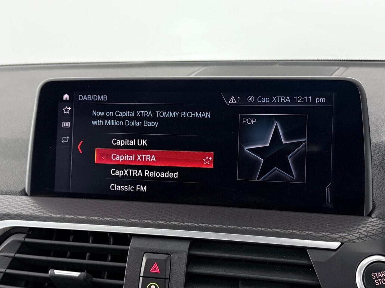 BMW X4 thumbnail Infotainment System