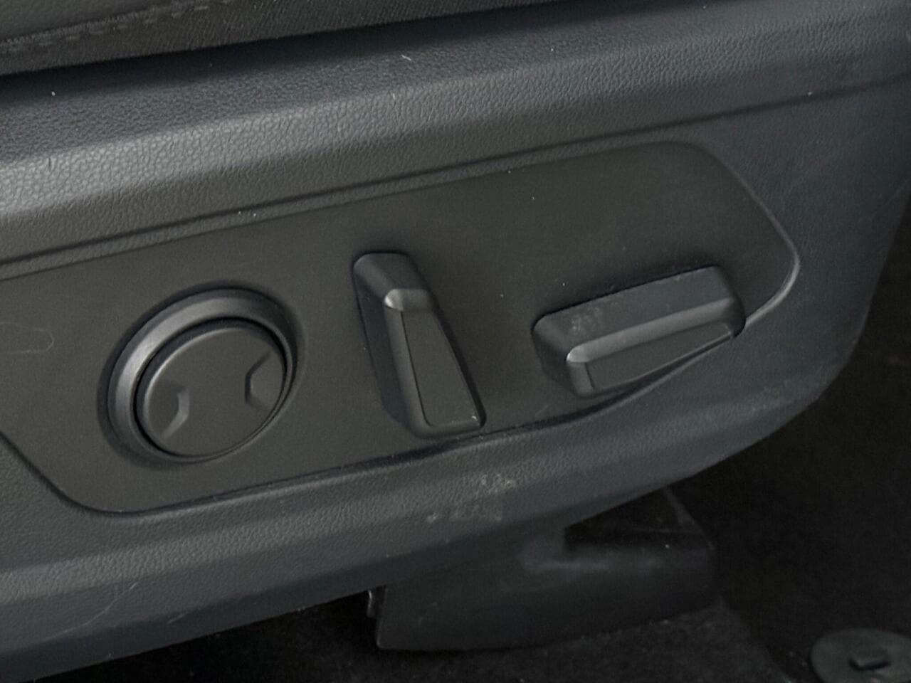 Hyundai TUCSON thumbnail Misc Controls
