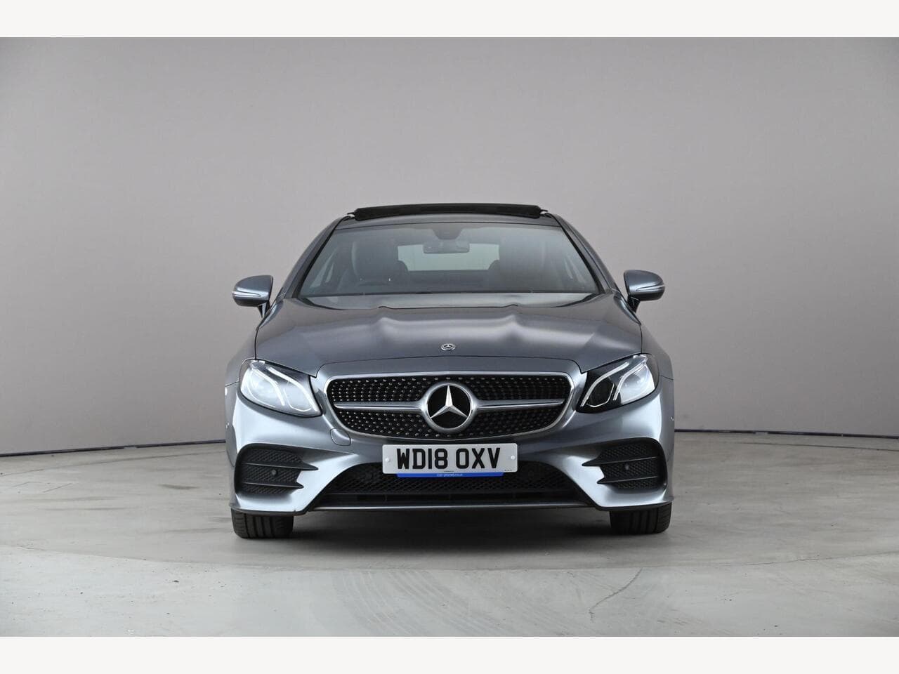Mercedes-Benz E Class thumbnail Front