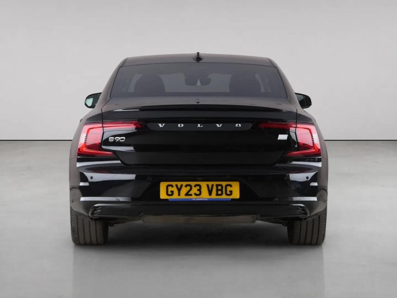 Volvo S90 thumbnail Rear
