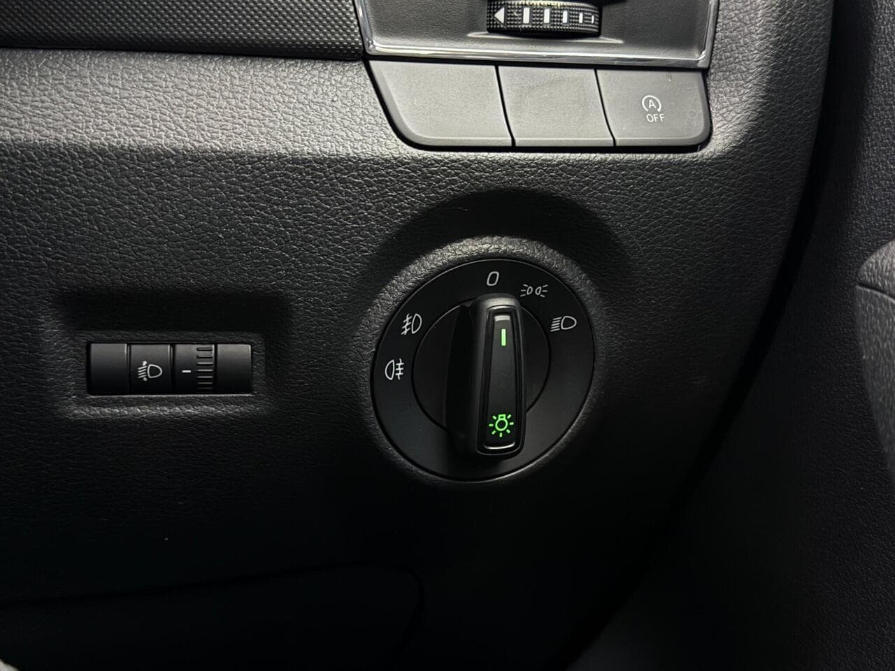 Skoda Fabia thumbnail Misc Controls