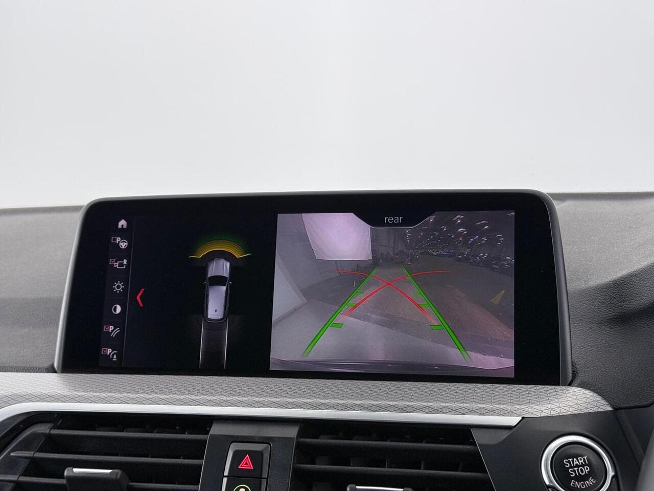 BMW X3 thumbnail Infotainment System