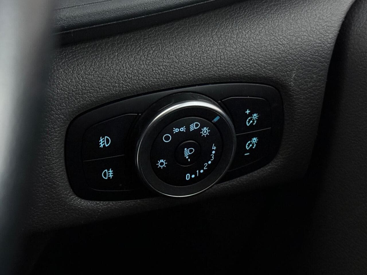 Ford Transit Custom thumbnail Misc Controls