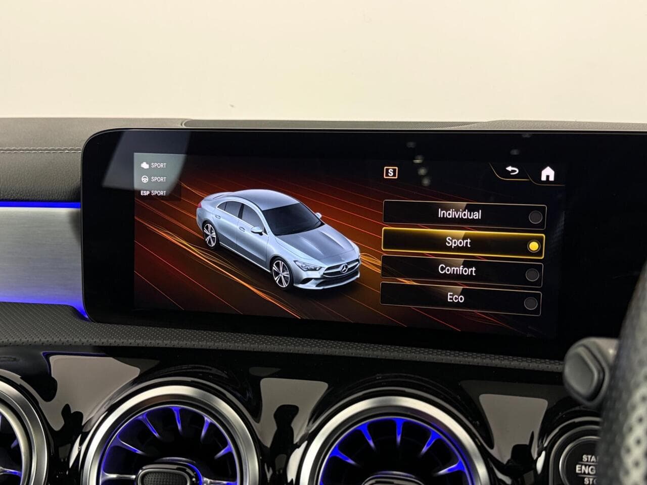 Mercedes-Benz CLA thumbnail Infotainment System