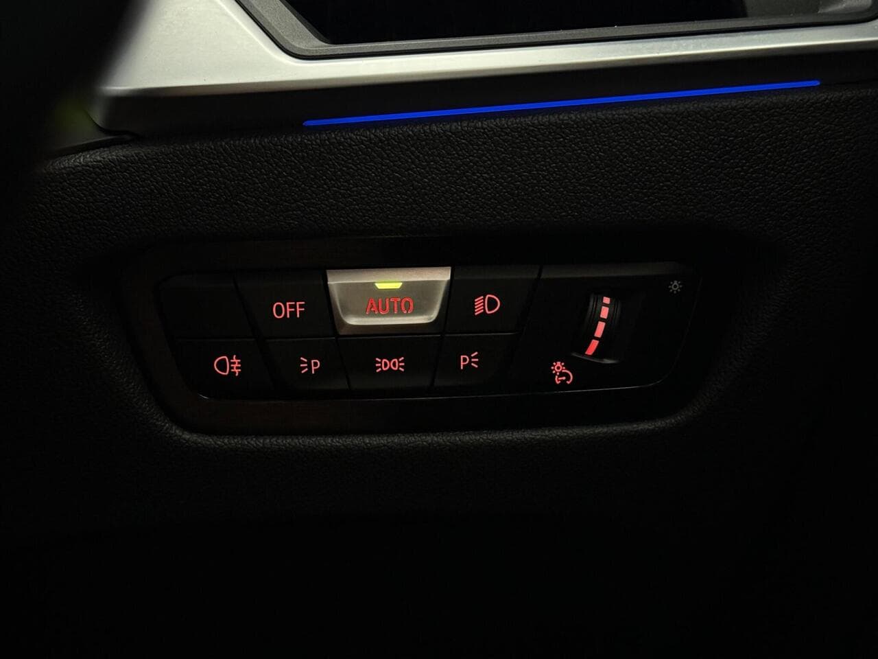BMW 4 Series Gran Coupe thumbnail Misc Controls