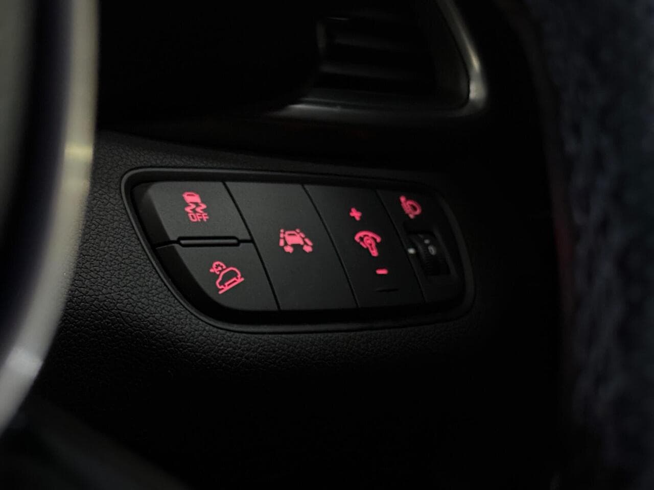 Kia Sorento thumbnail Misc Controls