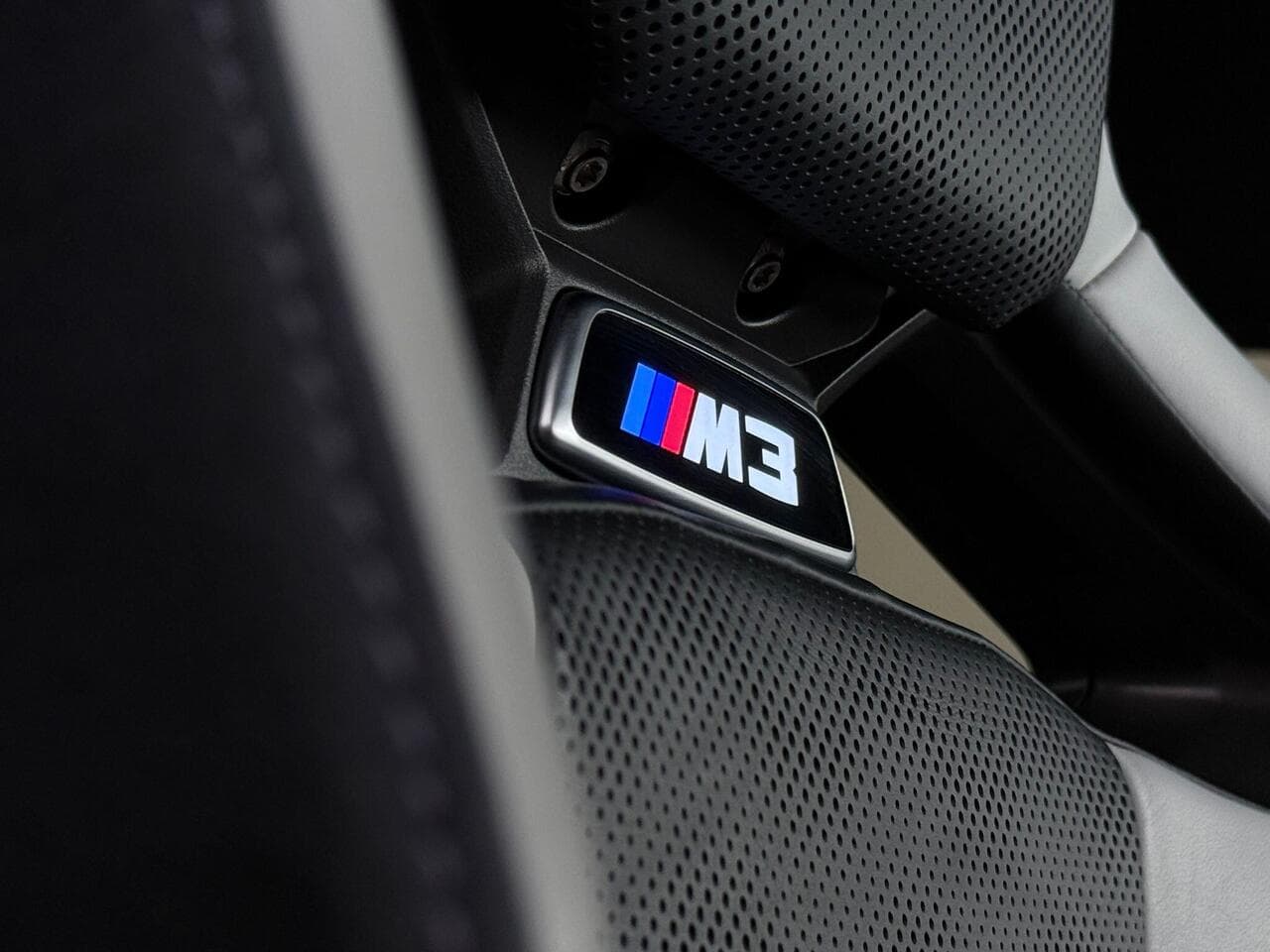 BMW M3 thumbnail Misc Controls