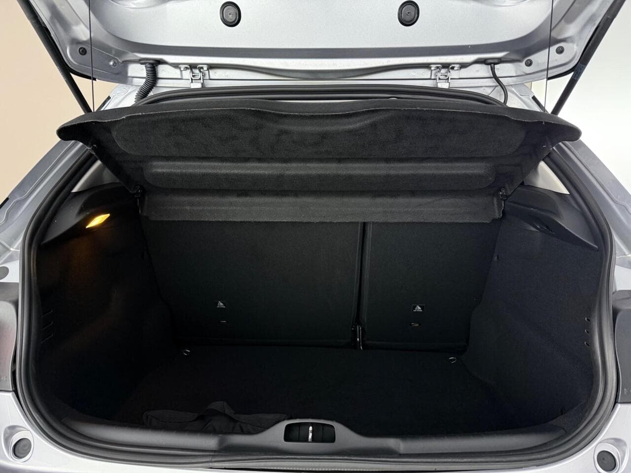 Citroen C4 Cactus thumbnail Boot