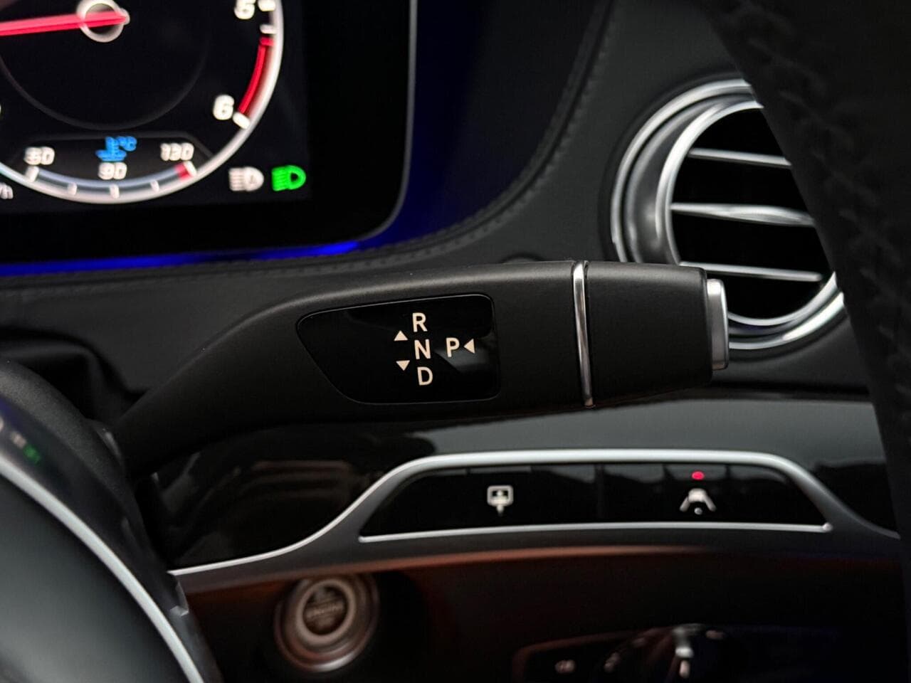 Mercedes-Benz S Class thumbnail Misc Controls