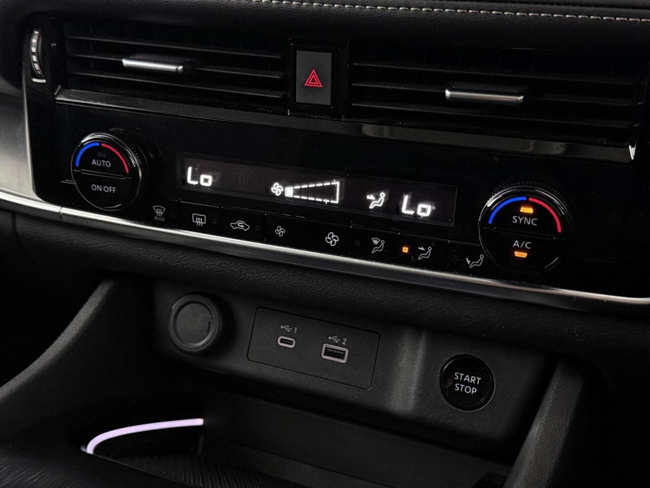 Nissan X-Trail thumbnail Misc Controls