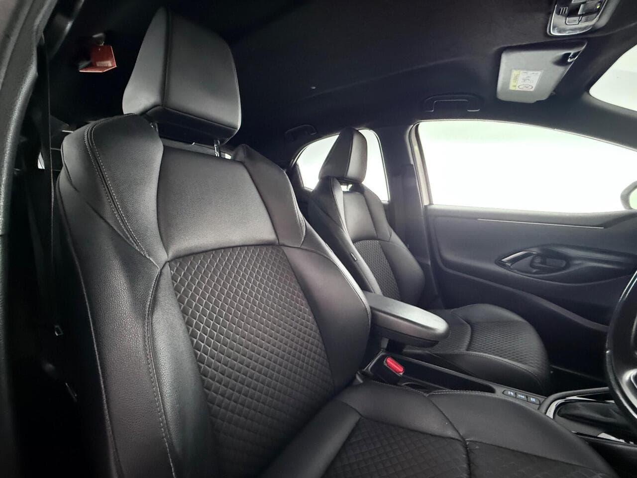 Toyota Yaris thumbnail Seat Driver