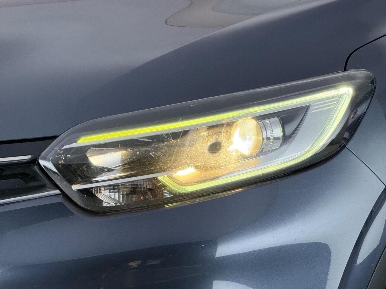 Renault Kadjar thumbnail Lights Front