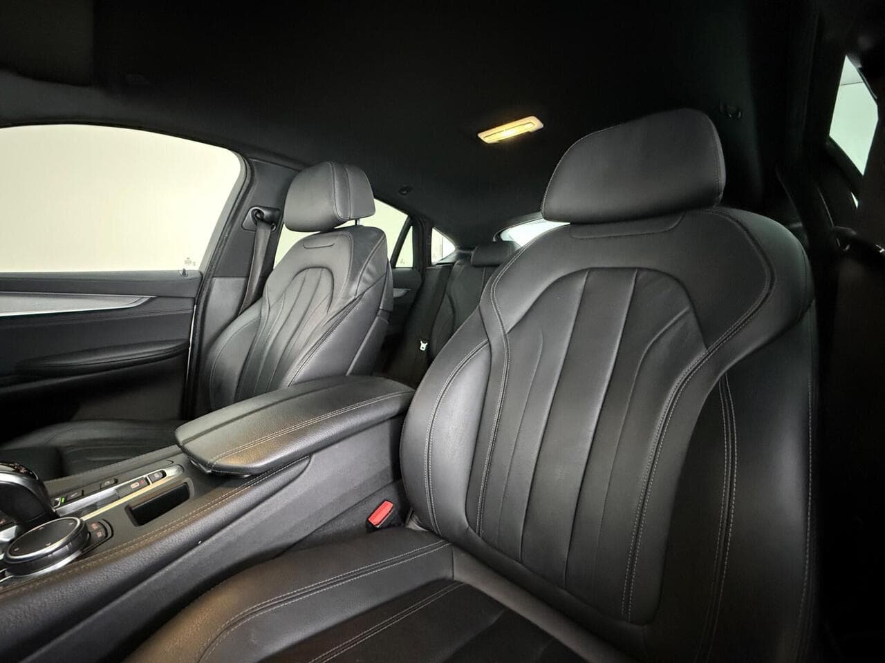 BMW X6 thumbnail Seat Front Passenger