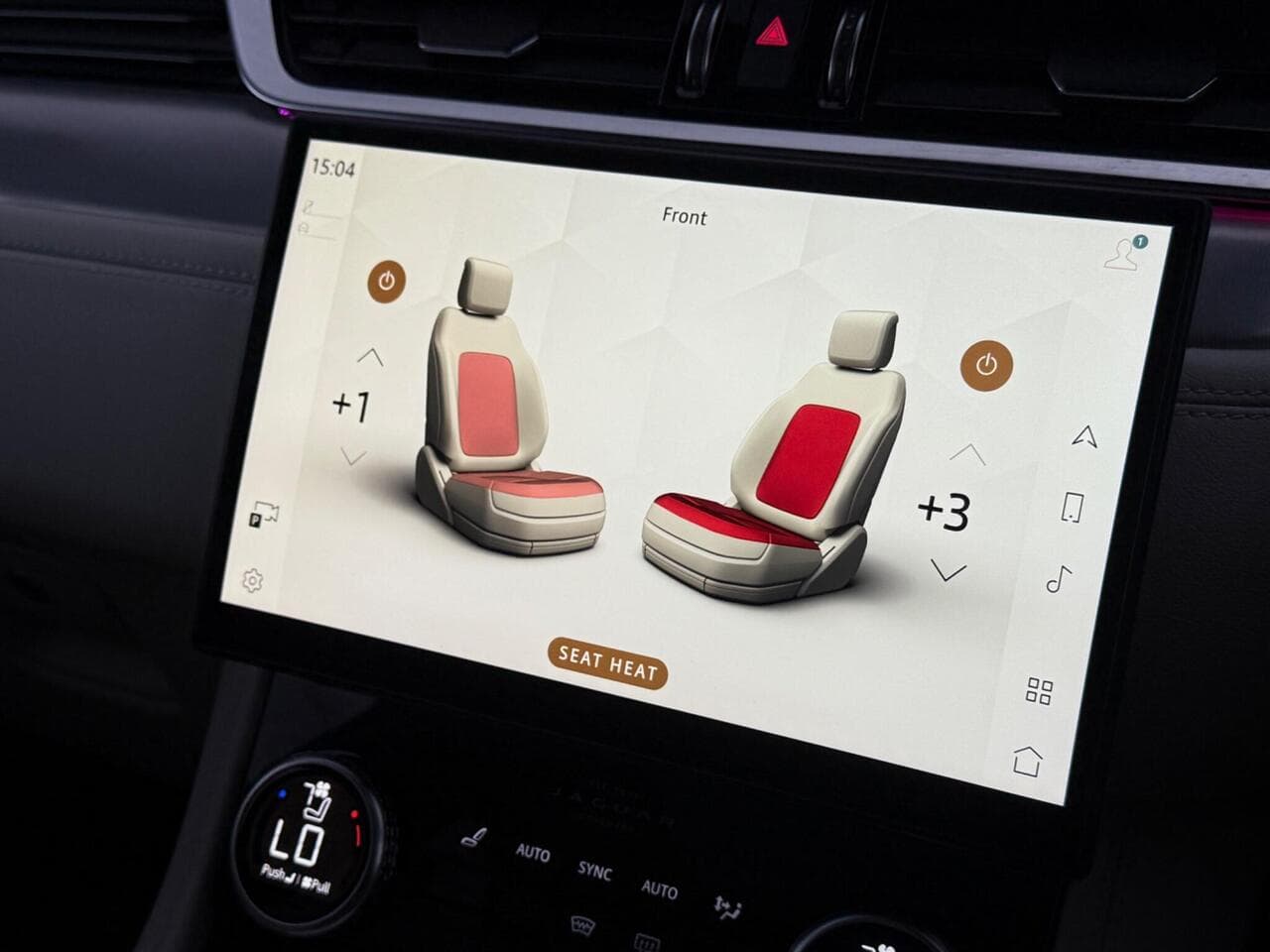 Jaguar F-PACE thumbnail Infotainment System