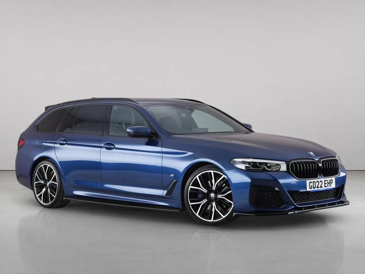 BMW 5 Series - BMW 5 Series 2.0 520i MHT M Sport Touring Steptronic Euro 6 (s/s) 5dr