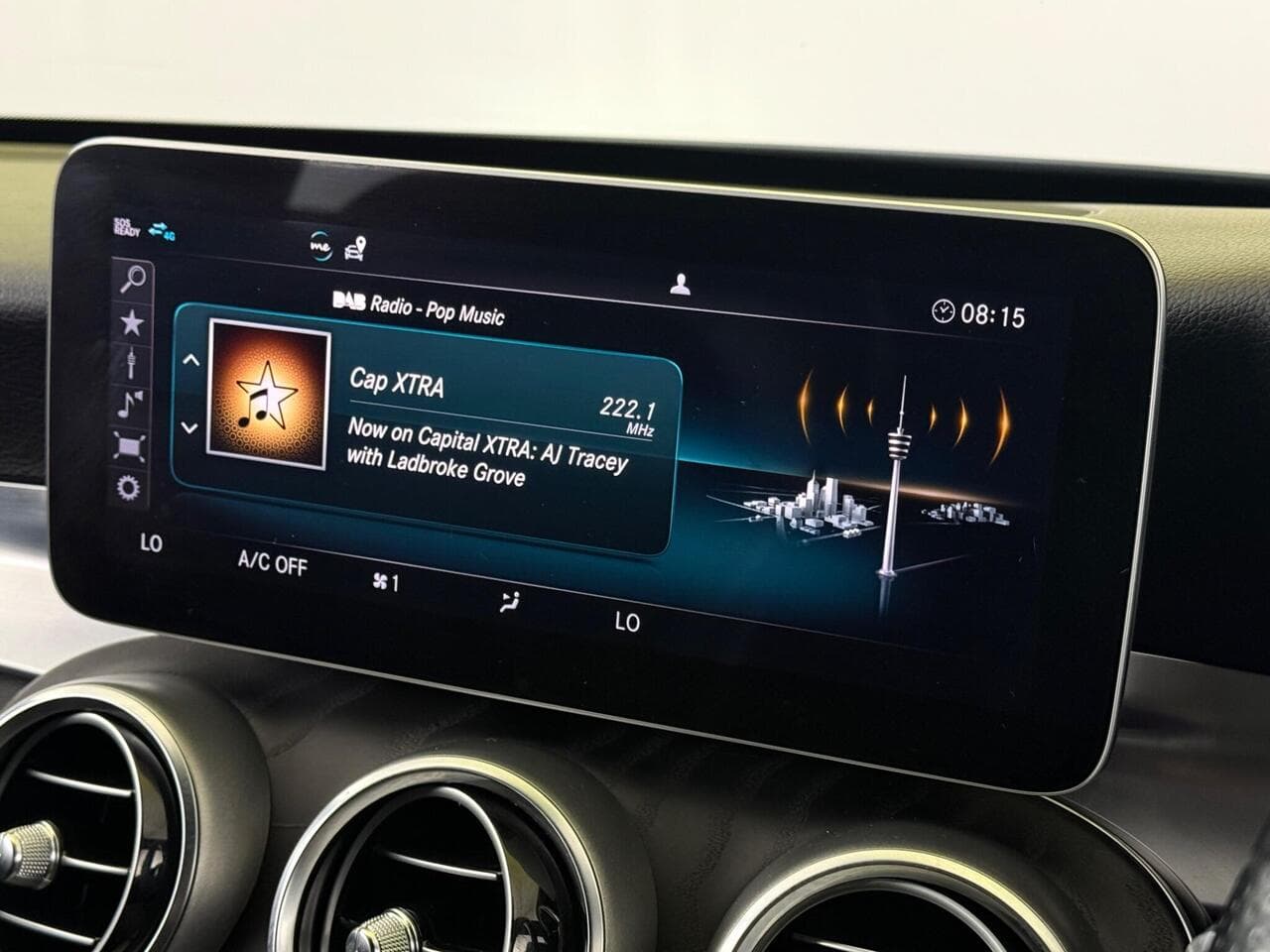 Mercedes-Benz C Class thumbnail Infotainment System