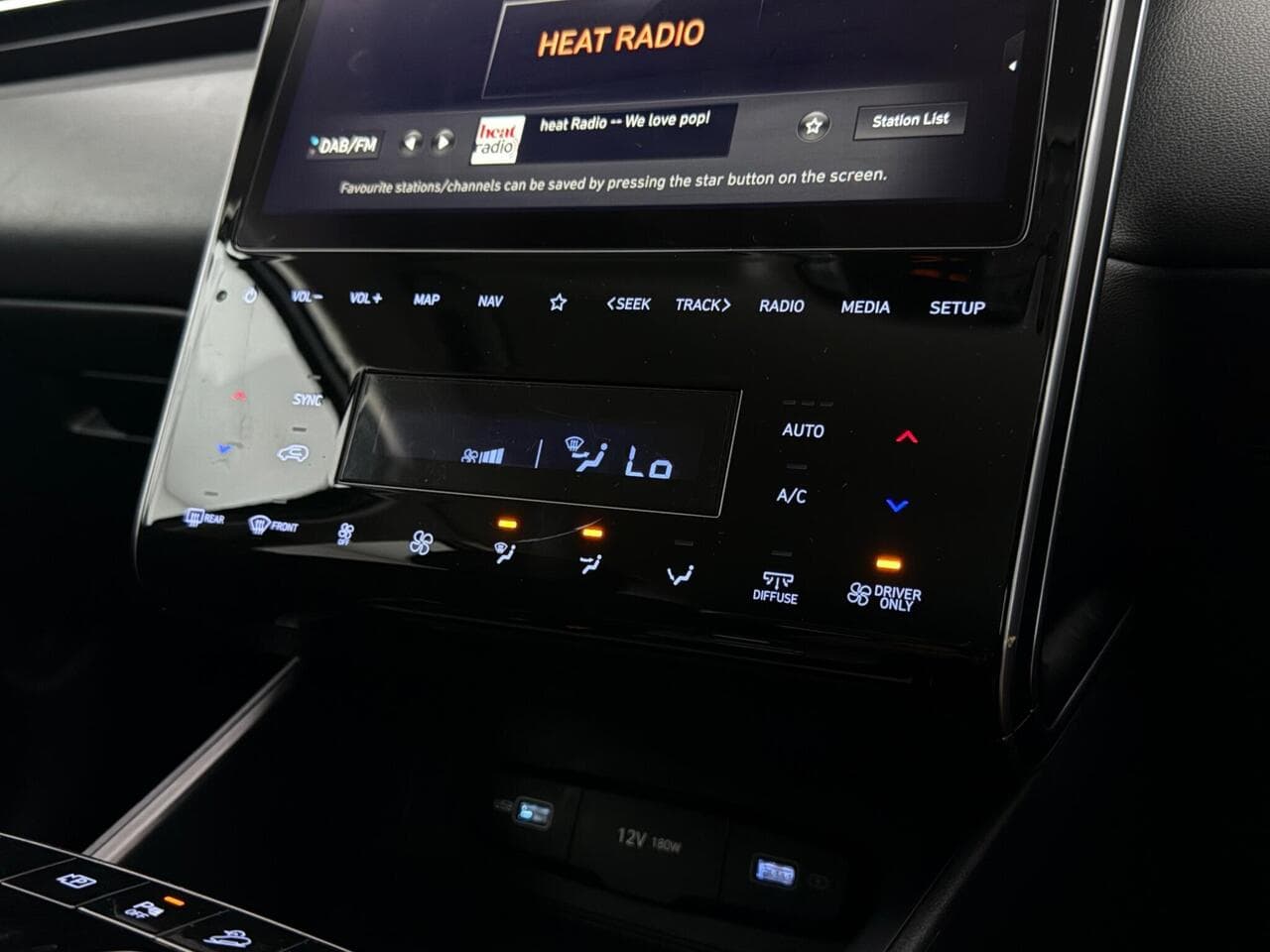 Hyundai TUCSON thumbnail Infotainment System