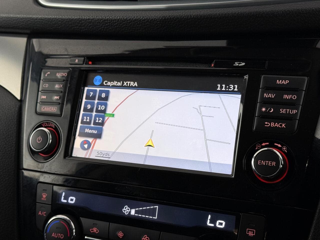 Nissan Qashqai thumbnail Infotainment System