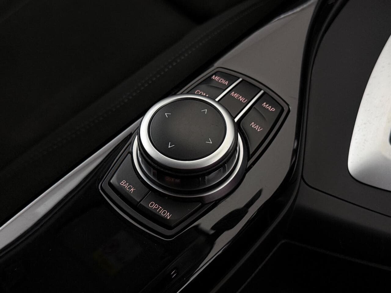 BMW 1 Series thumbnail Misc Controls