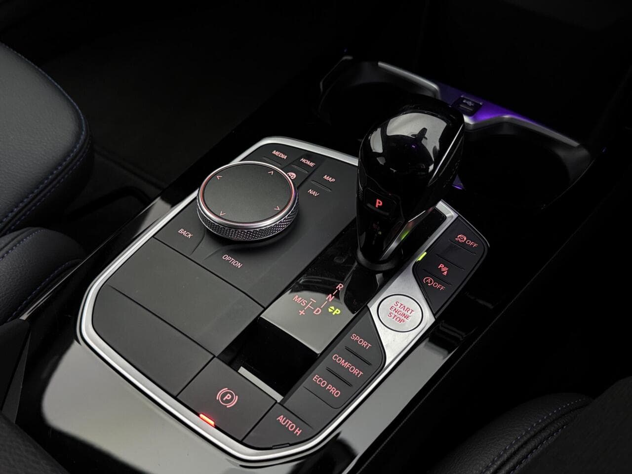 BMW 2 Series Gran Coupe thumbnail Interior Front