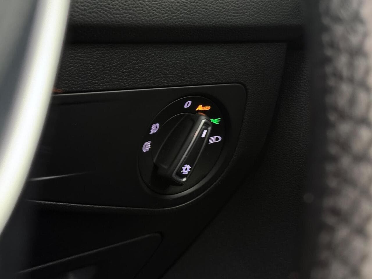 Volkswagen Tiguan thumbnail Misc Controls